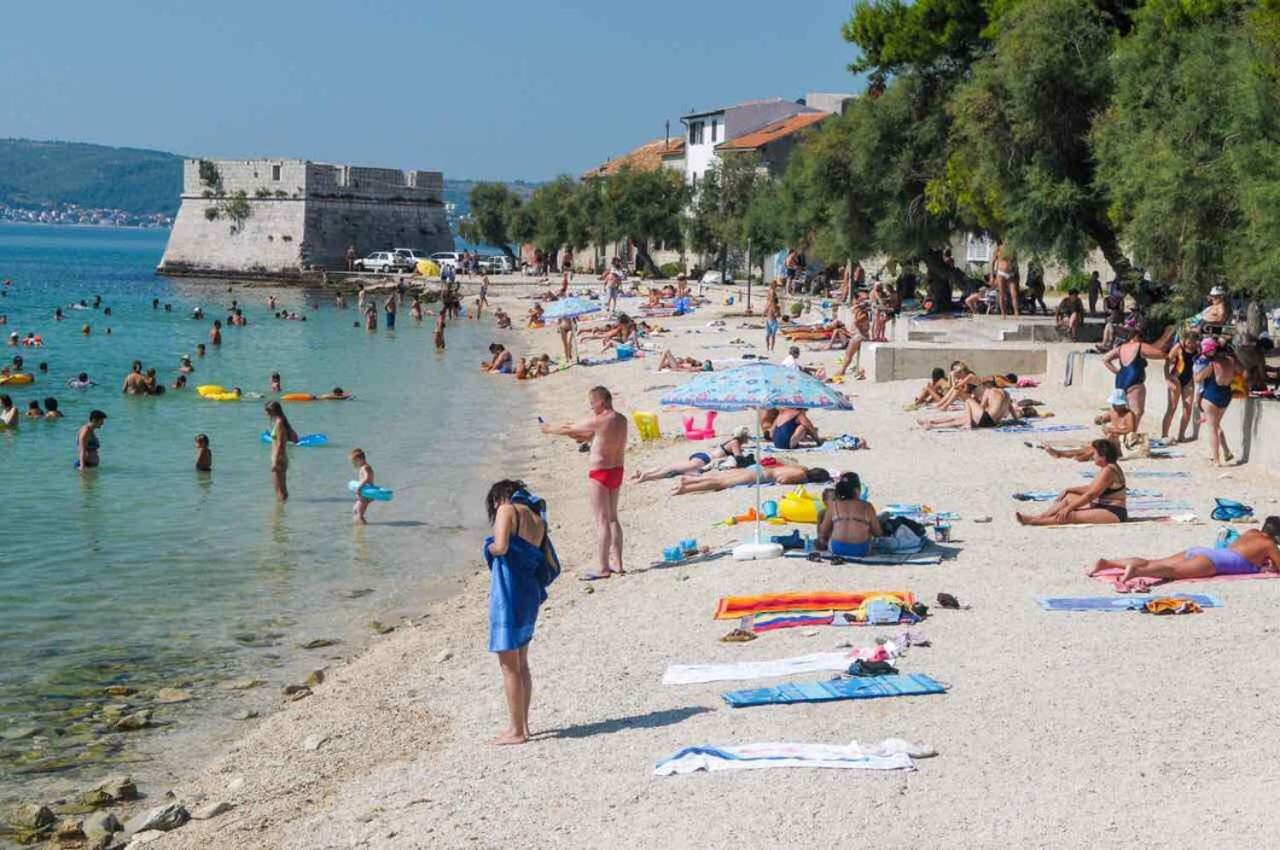 Suncica Apartments Kaštela Eksteriør bilde